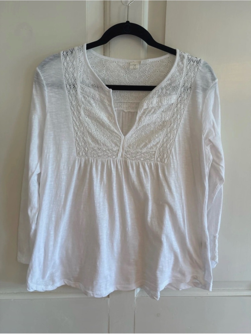 Joie V-neck lace eyelet boho shirt women’s medium